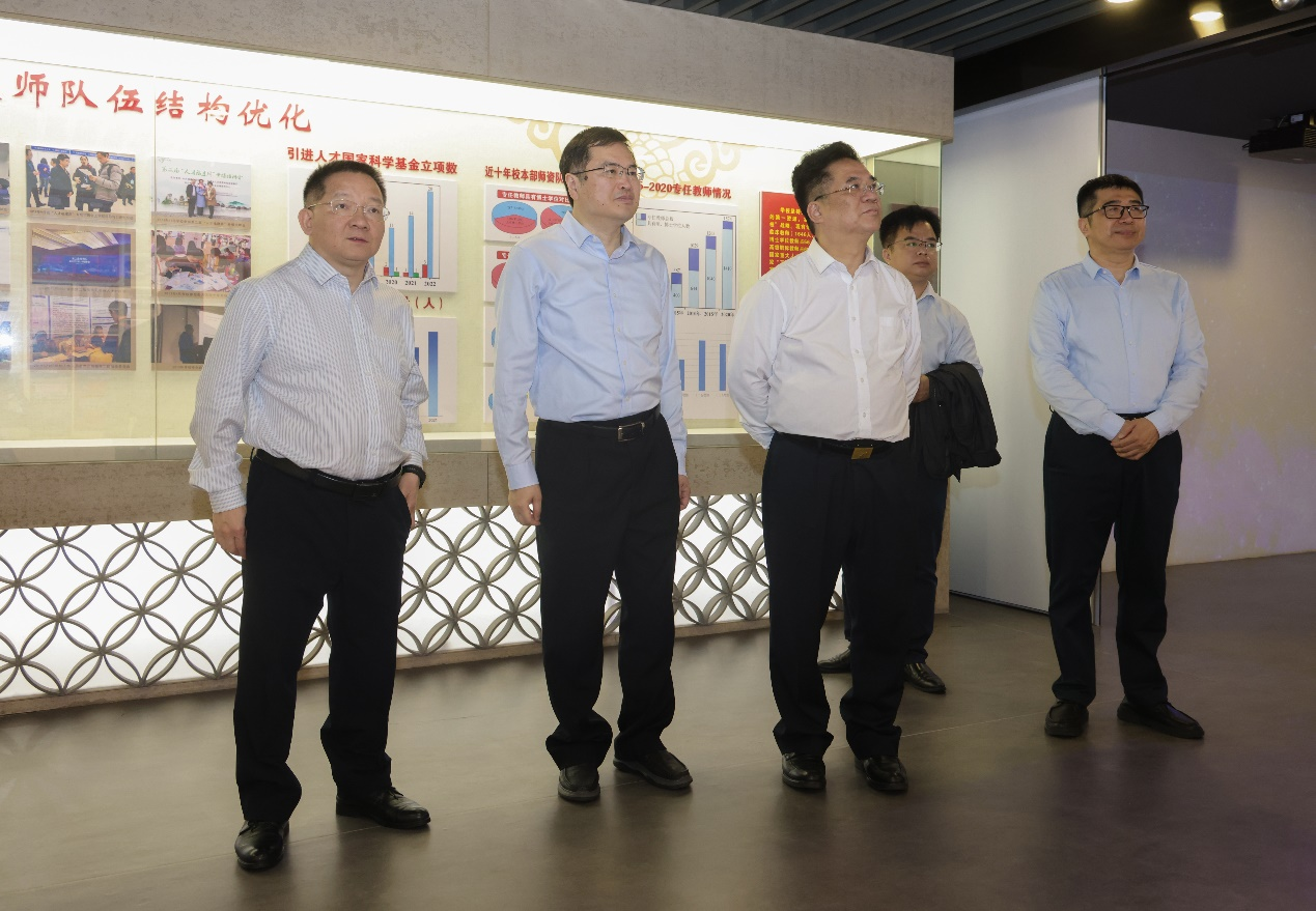 3.png 英国上市公司365