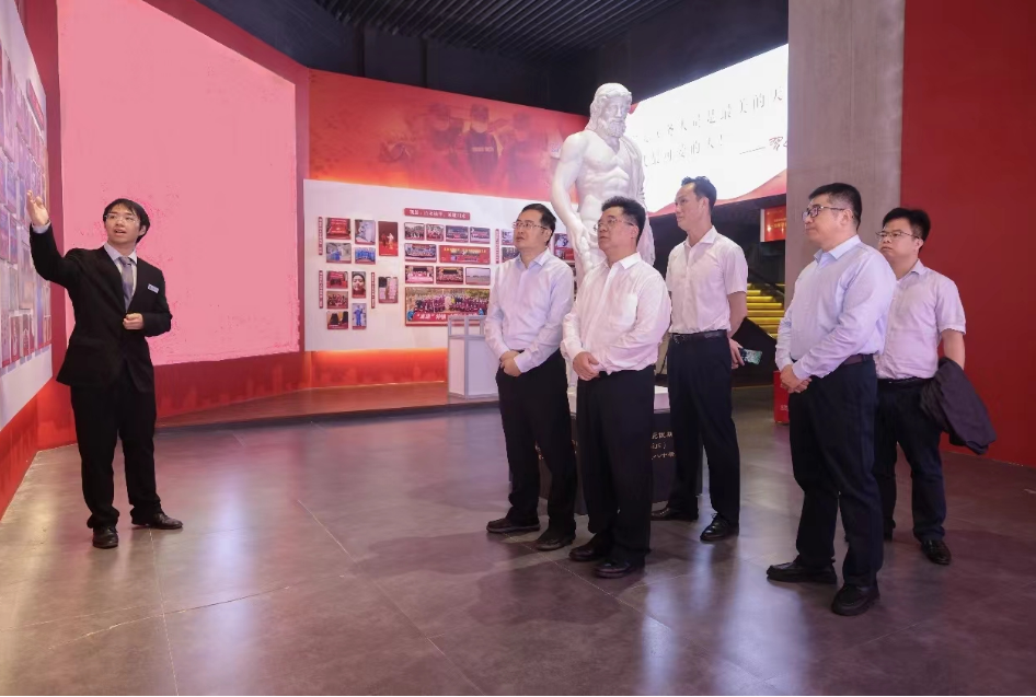 4.png 英国上市公司365