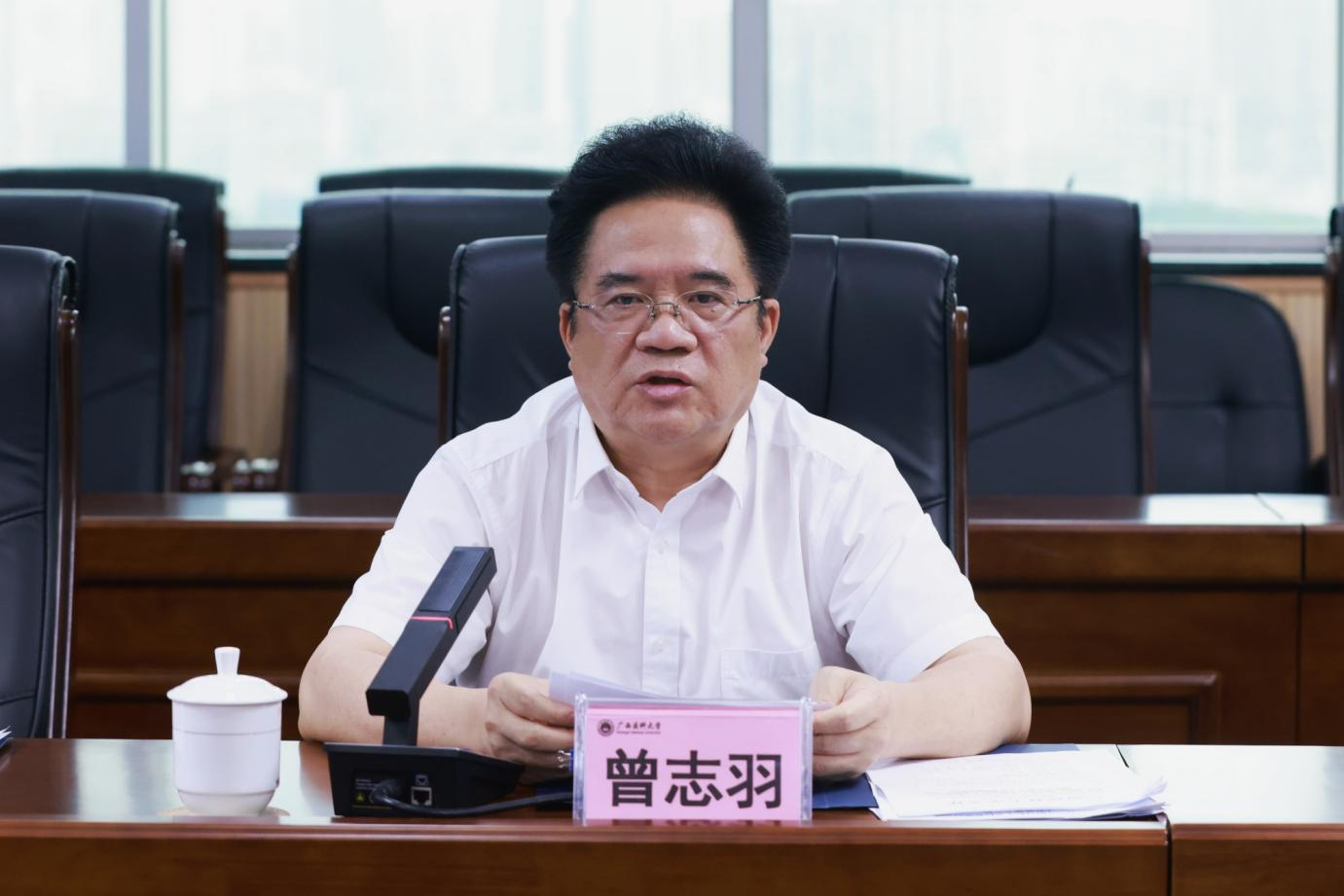 1.png 英国上市公司365